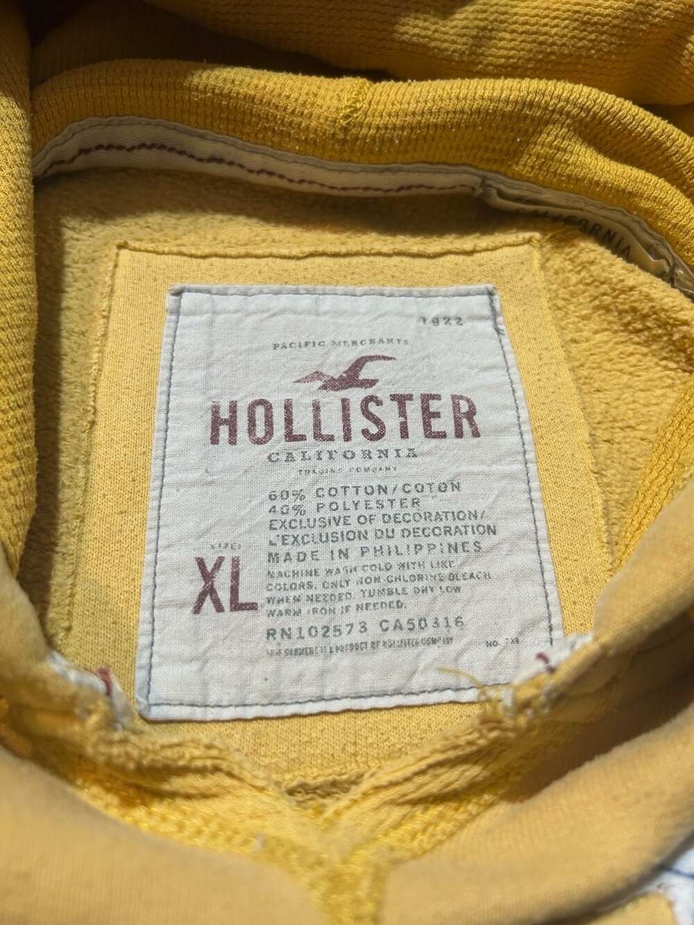 Vintage Hollister Spellout Embroidered Hoodie - Picture 6 of 6